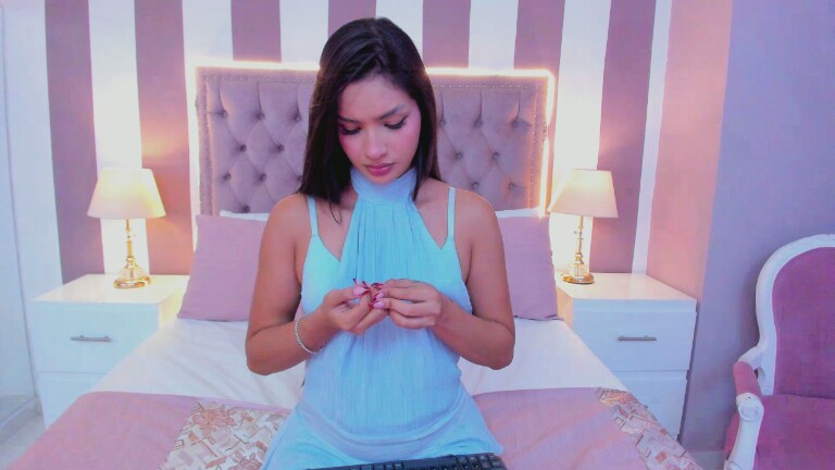 AuraClark's Streamate show and profile