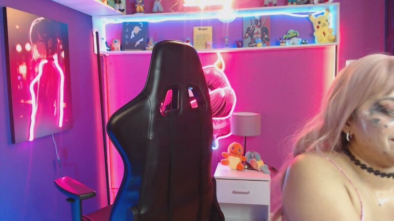 LuanEter's Streamate show and profile