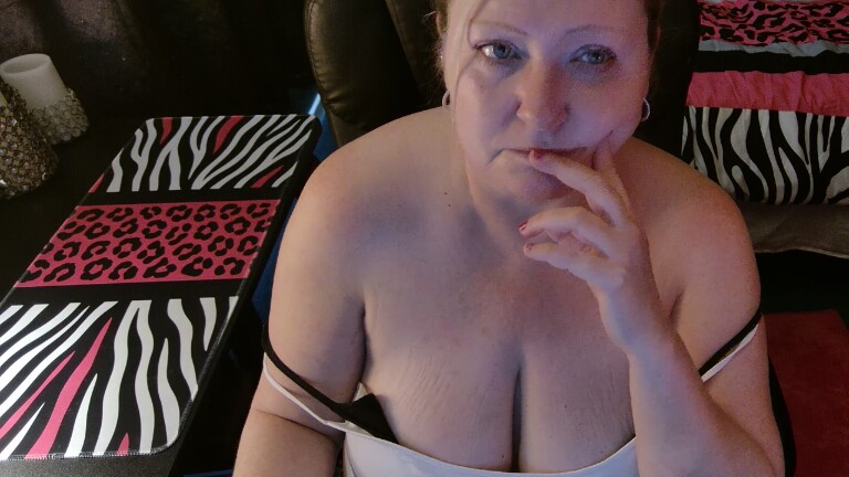 SweetDreamsSC's Streamate show and profile
