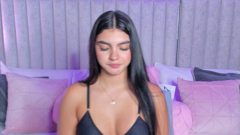 SamiLewis's Streamate show and profile