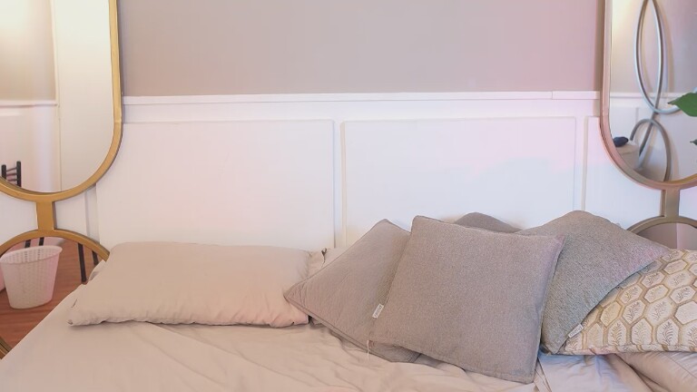 ElhaLust's Streamate show and profile