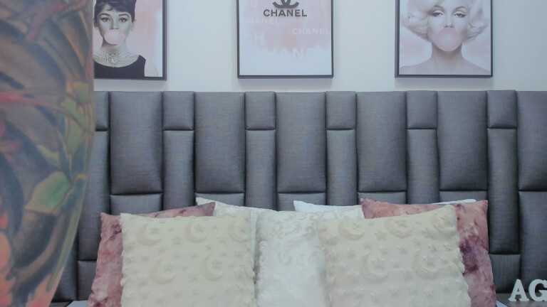 AmberrGreey's Streamate show and profile