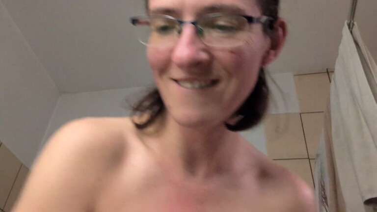 Sub_hairy_stepmommy's Streamate show and profile