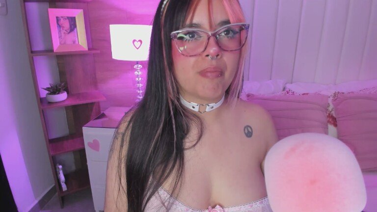 MaddieWaves's Streamate show and profile