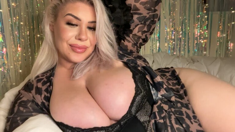 xAmberHeartx's Streamate show and profile