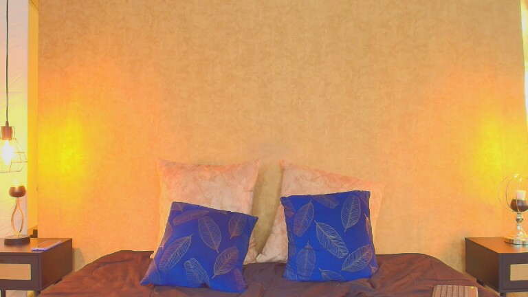 IvonneLogan's Streamate show and profile