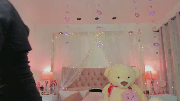 AlexandraWinterr's Streamate show and profile