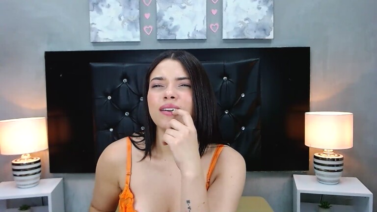 Niina_Collins's Streamate show and profile