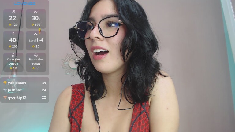 HellaKuspokka's Streamate show and profile