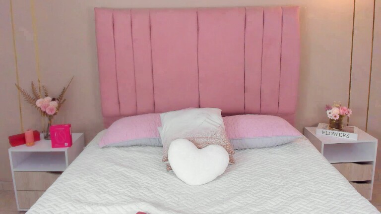 AuroraBellmontk's Streamate show and profile