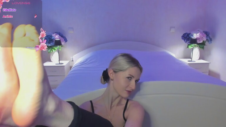 Julie_Blaze's Streamate show and profile