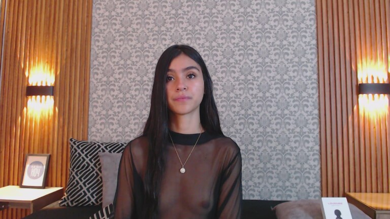 Charlotte_18's Streamate show and profile