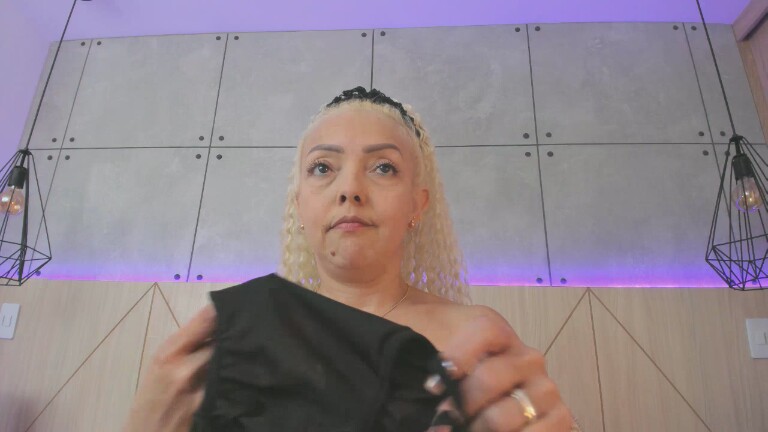 MadisonBecker's Streamate show and profile