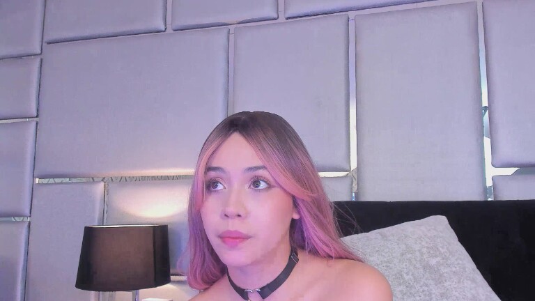 EmilyBlack69's Streamate show and profile