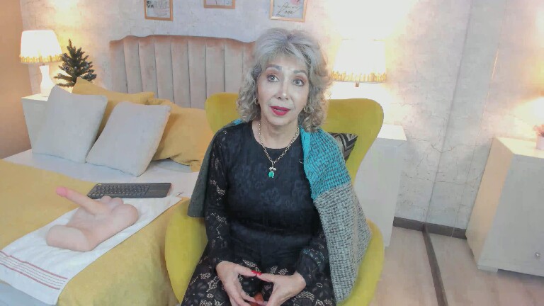 MoulinLamour's Streamate show and profile