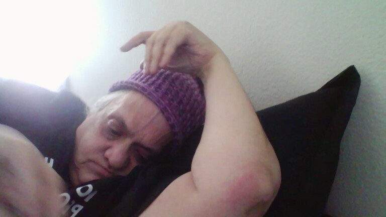 GrannyHugeBoobs's Streamate show and profile