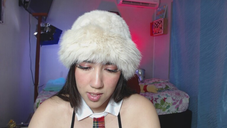 AuroraShyrzt's Streamate show and profile