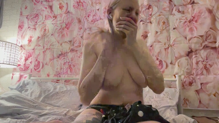 RolePlayingLucy's Streamate show and profile