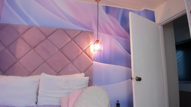 ViolletaRosse's Streamate show and profile