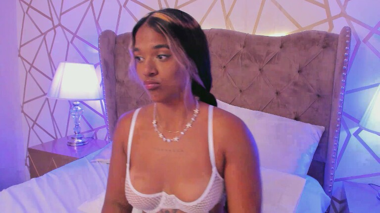 SaschaFit's Streamate show and profile