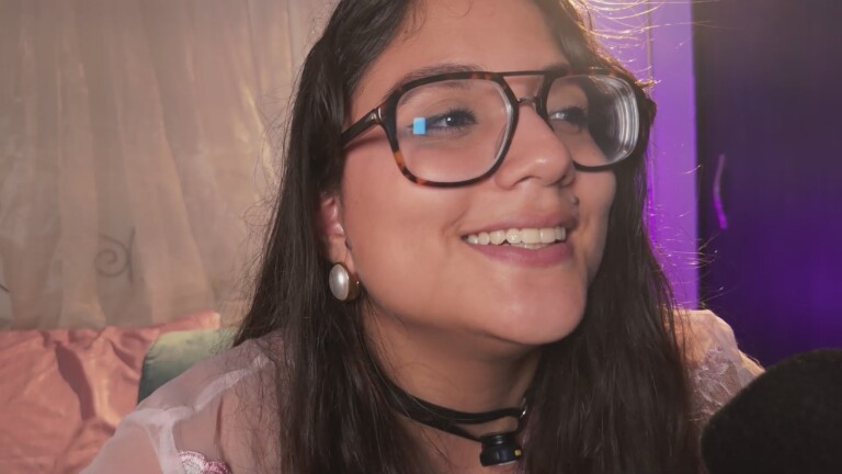 HaileyBunny_18's Streamate show and profile