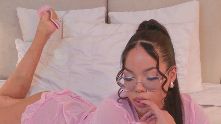 SarahMonclair's Streamate show and profile