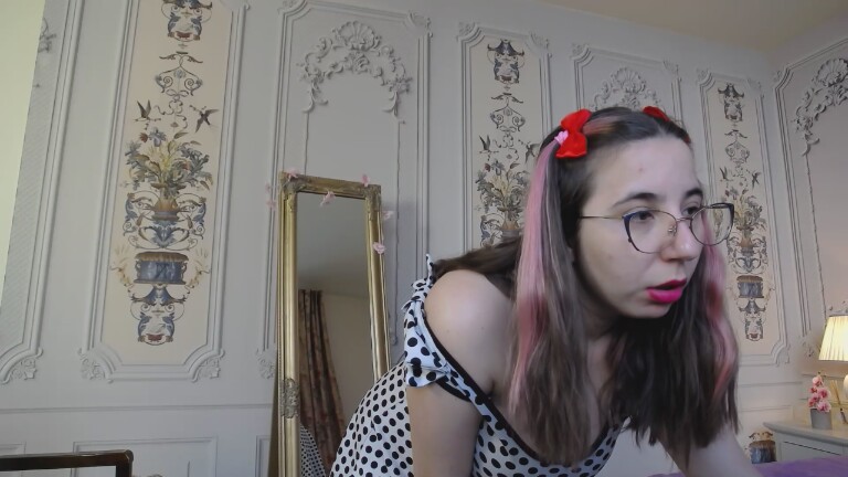 HAZELs's Streamate show and profile