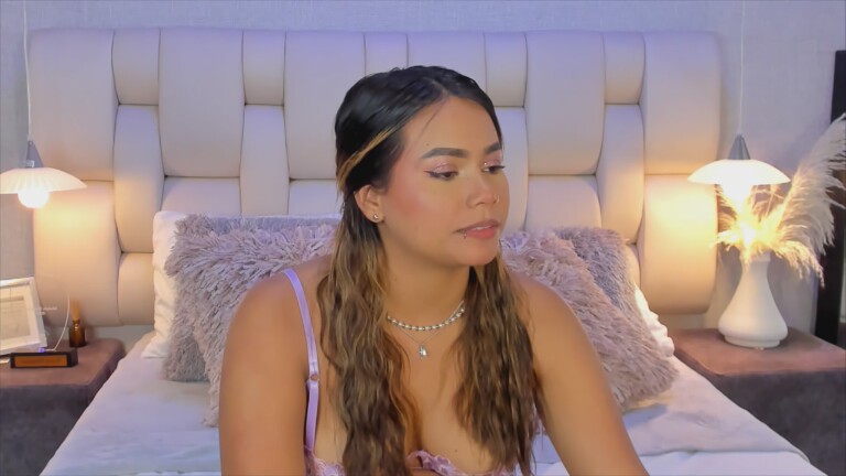 EmmaPrinncess's Streamate show and profile