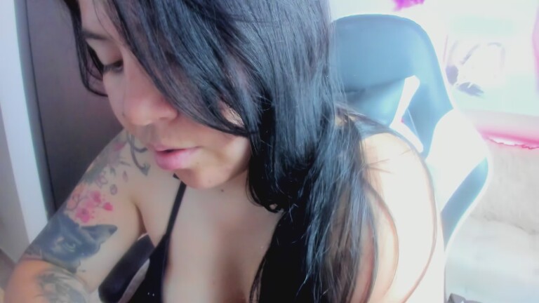 AilynRed's Streamate show and profile