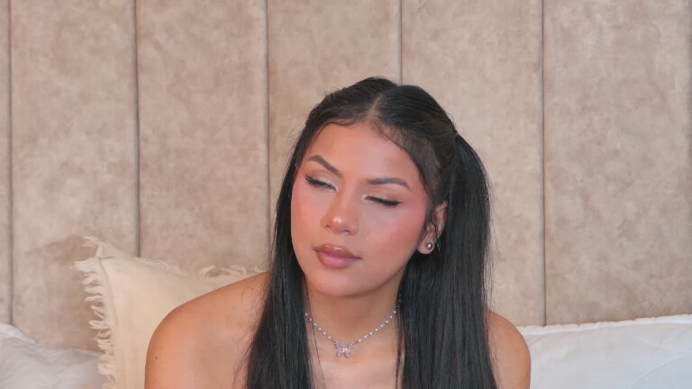 AnnyDalessio's Streamate show and profile