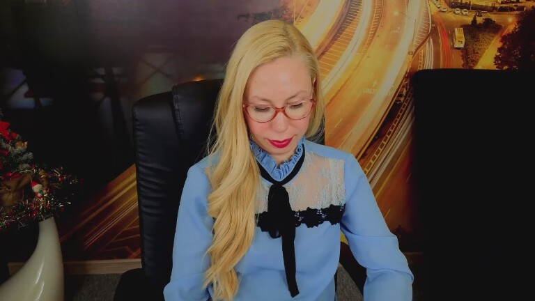 SofiaChastain's Streamate show and profile