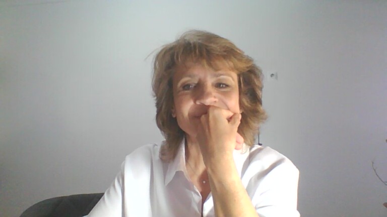 SimplyEnchanting's Streamate show and profile