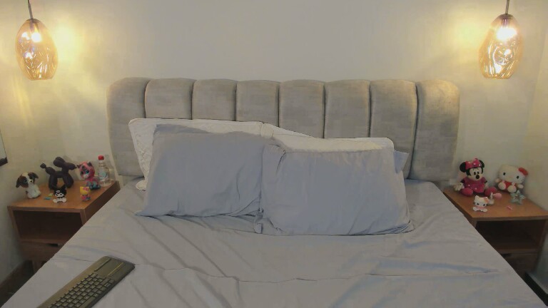 KathNoir's Streamate show and profile