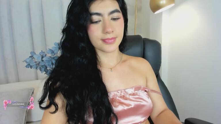 Emiillyx's Streamate show and profile