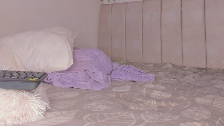 Aliceguzman18's Streamate show and profile