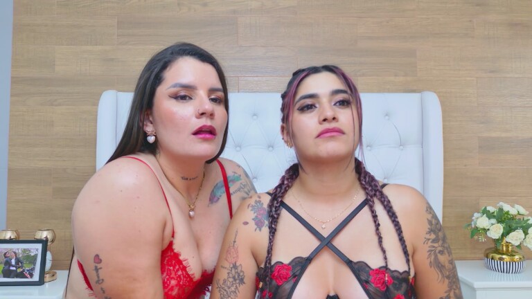 MaraAndSaray's Streamate show and profile