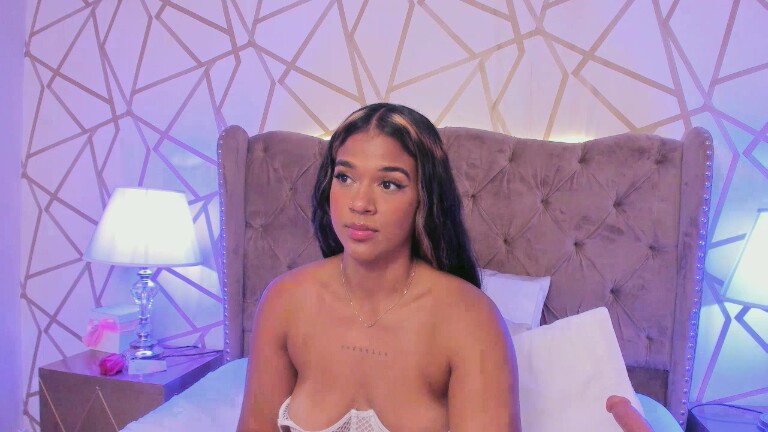 SaschaFit's Streamate show and profile