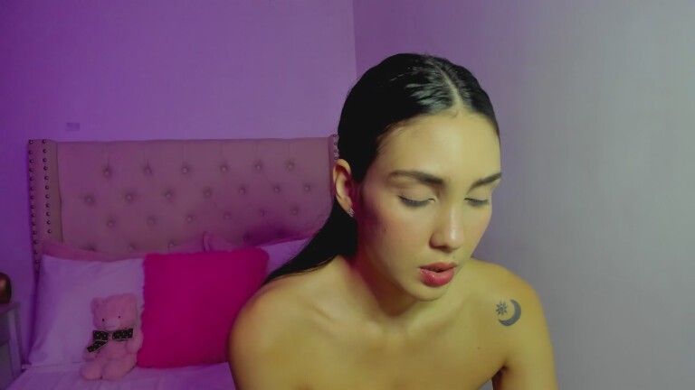 SoyLili's Streamate show and profile