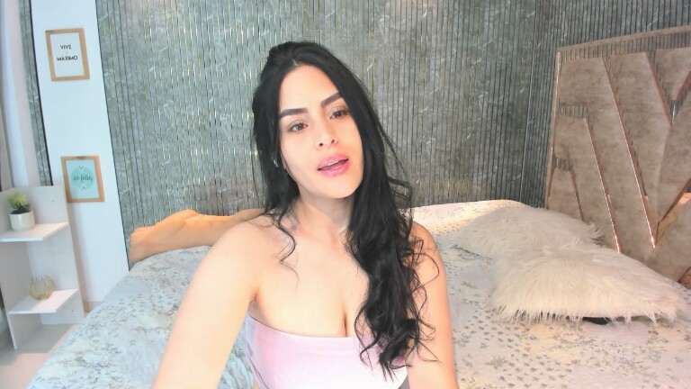 Emma_Johnson's Streamate show and profile