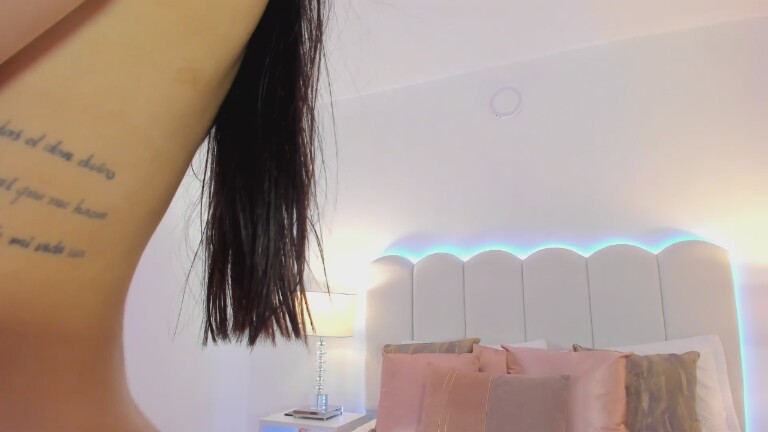 AlexaSalvator's Streamate show and profile