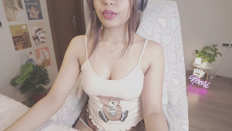 NaughtyNoori's Streamate show and profile