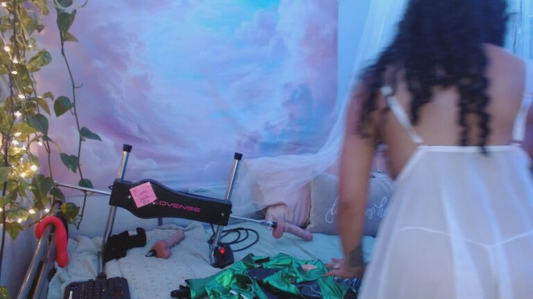 VegaVyxen_22's Streamate show and profile