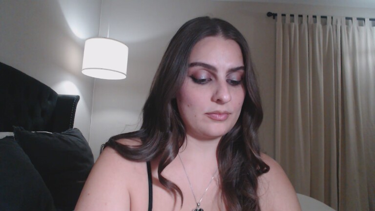 LuciaKing's Streamate show and profile