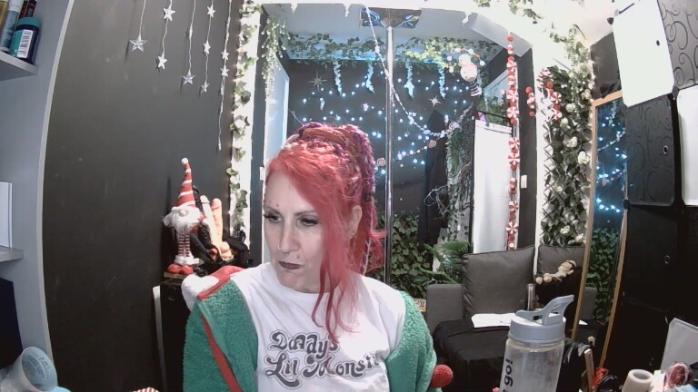 SkySparks's Streamate show and profile