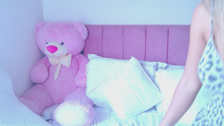 KarinaGoldman's Streamate show and profile