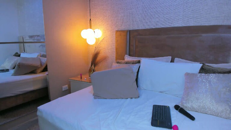 GabyMontclaiir's Streamate show and profile