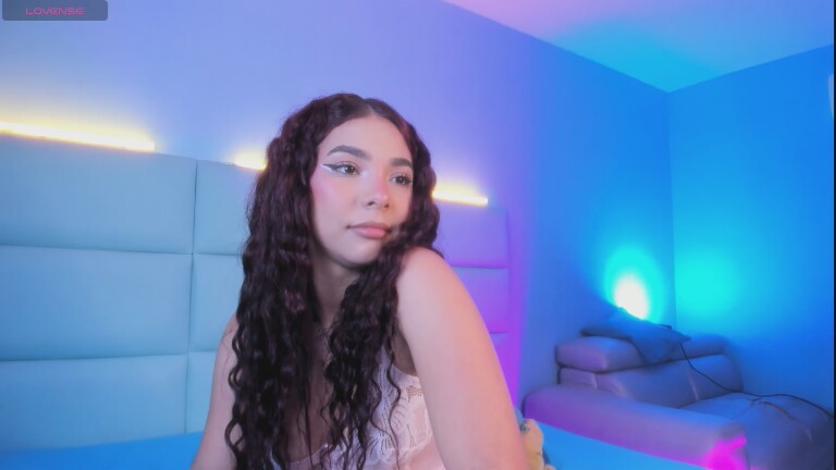 natalieheaven's Streamate show and profile