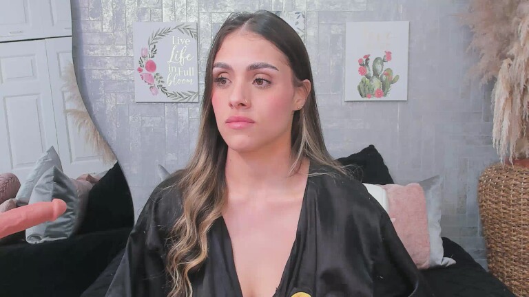 SaraBacker's Streamate show and profile