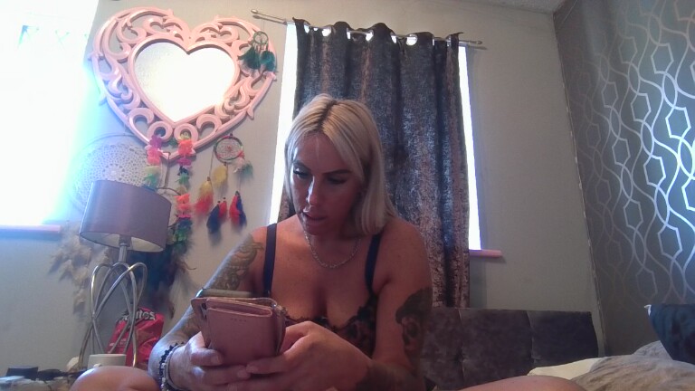 PoppyIngal's Streamate show and profile