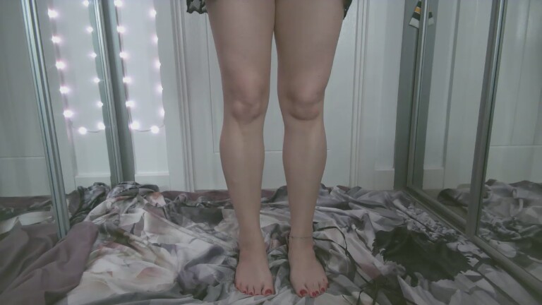 LadybirdXoX's Streamate show and profile